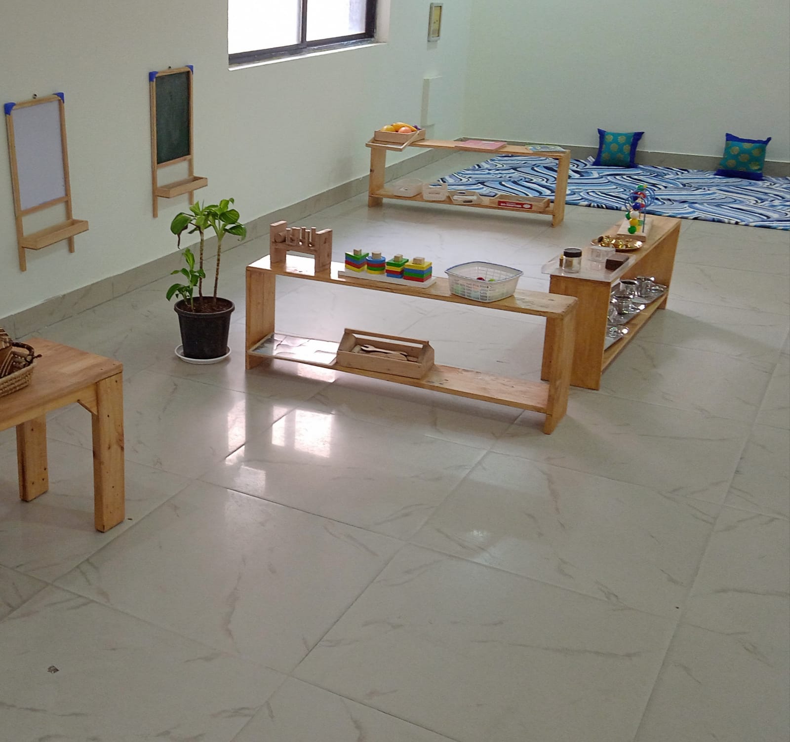 Montessori materials and learning tools